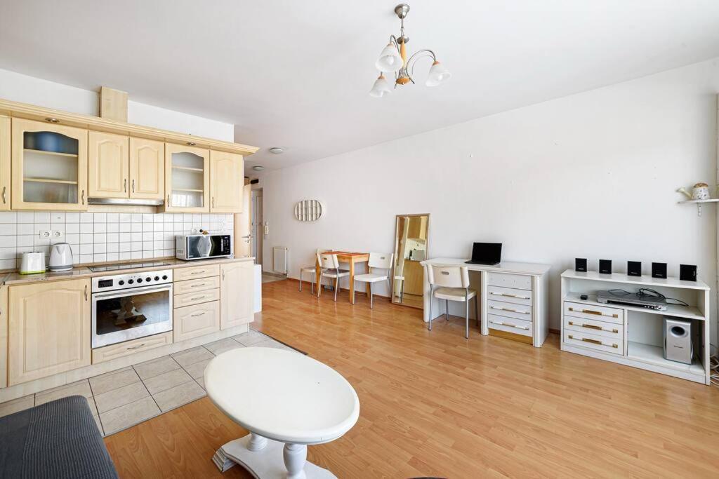 Lovely Apartment In City Centre For 4 Guests Budapeşte Dış mekan fotoğraf