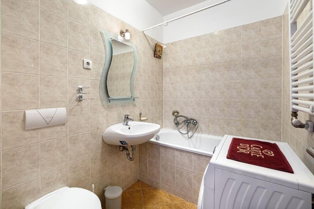 Lovely Apartment In City Centre For 4 Guests Budapeşte Dış mekan fotoğraf